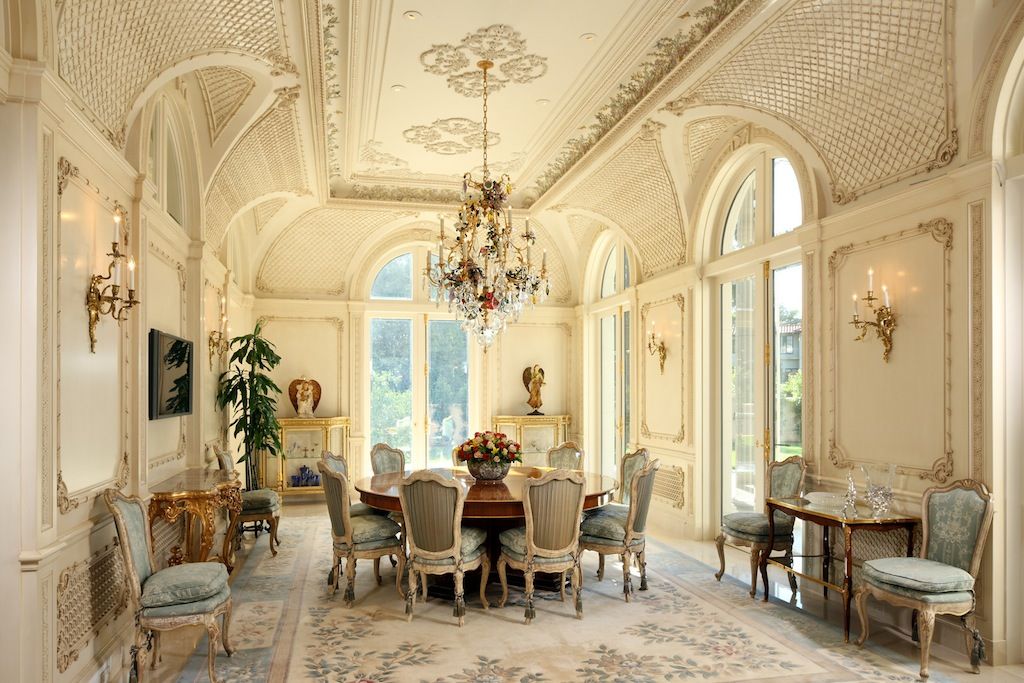 Phong cách Beaux-Arts khi thiết kế biệt thự cổ điển.