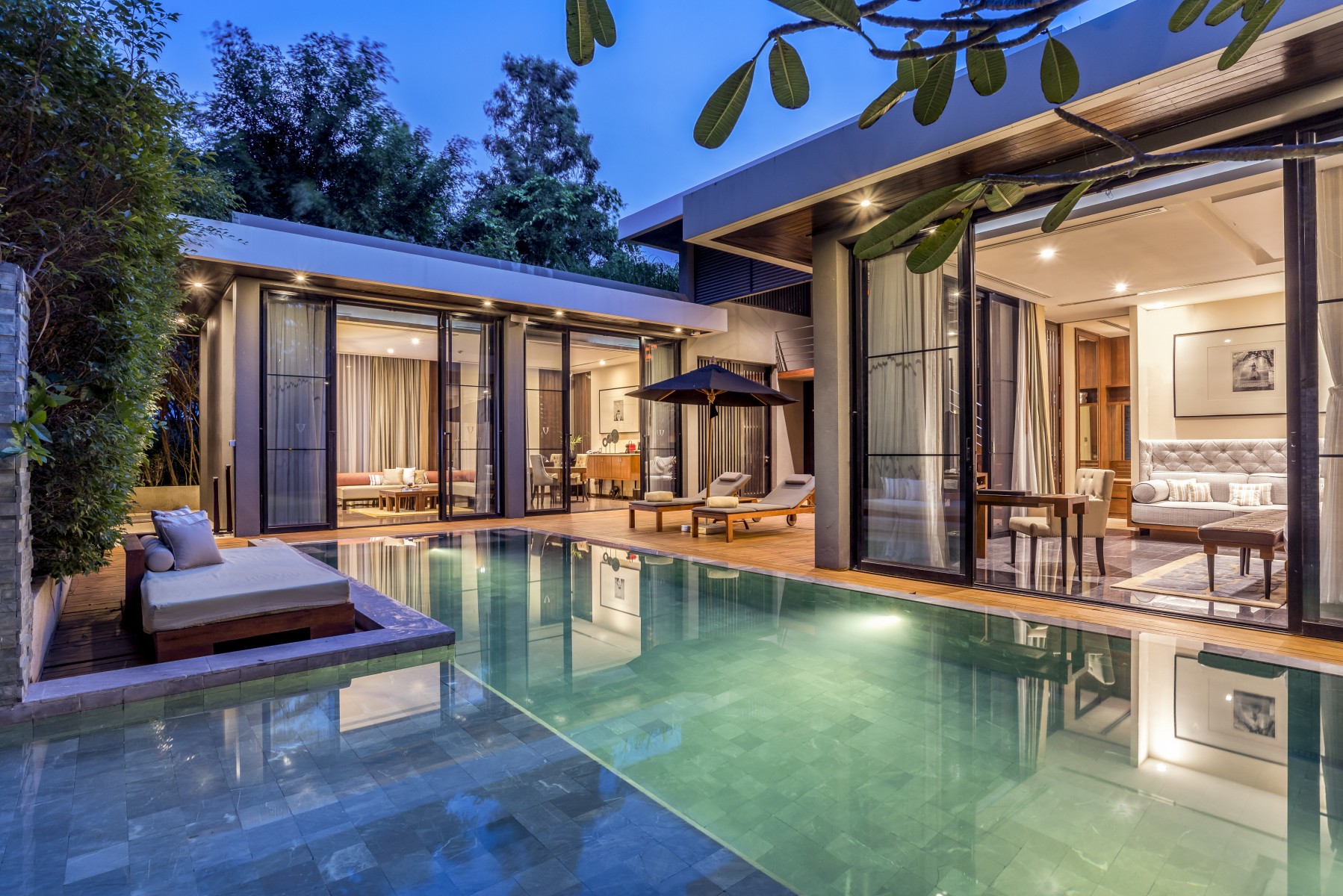 Mẫu thiết kế biệt thự 400m2 có bể bơi.