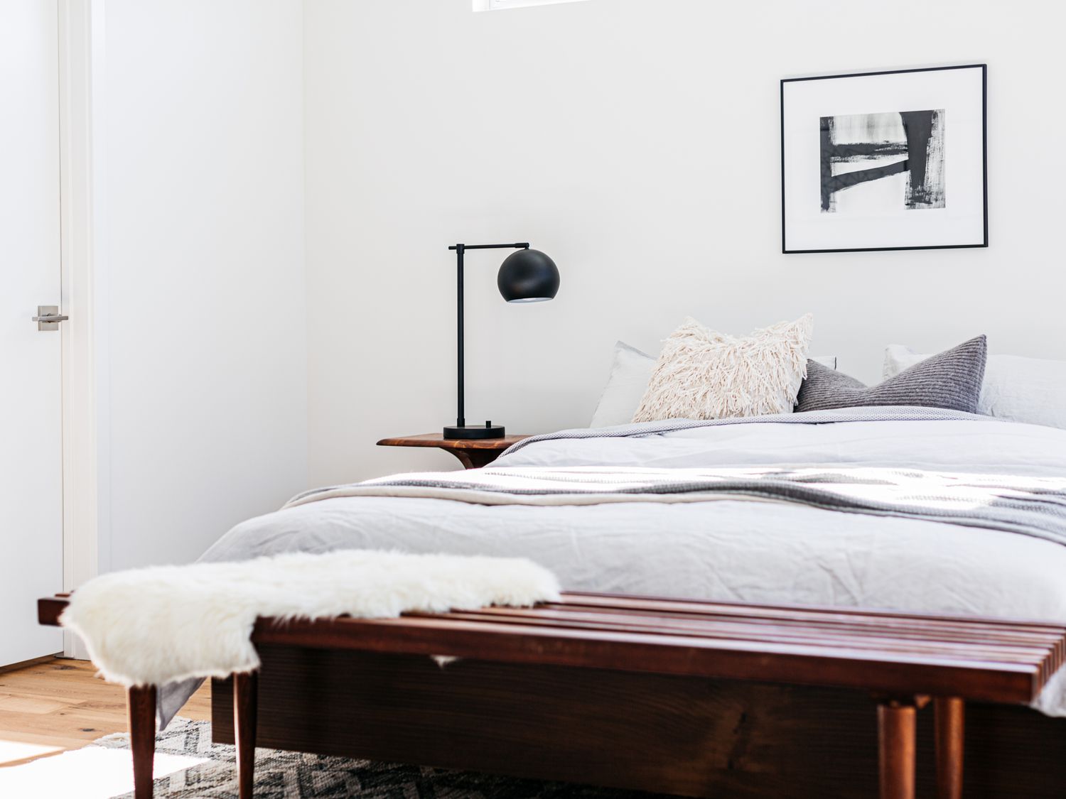 Làm thế nào để phòng ngủ Scandinavian không bị nhàm chán? (Nguồn ảnh: Sưu tầm).