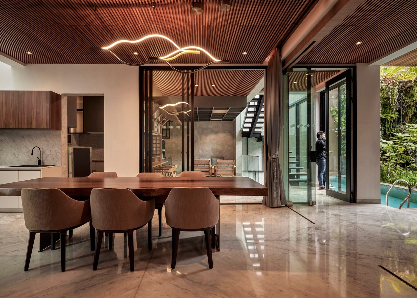 không gian phòng bếp phong cách nội thất modern Tropical