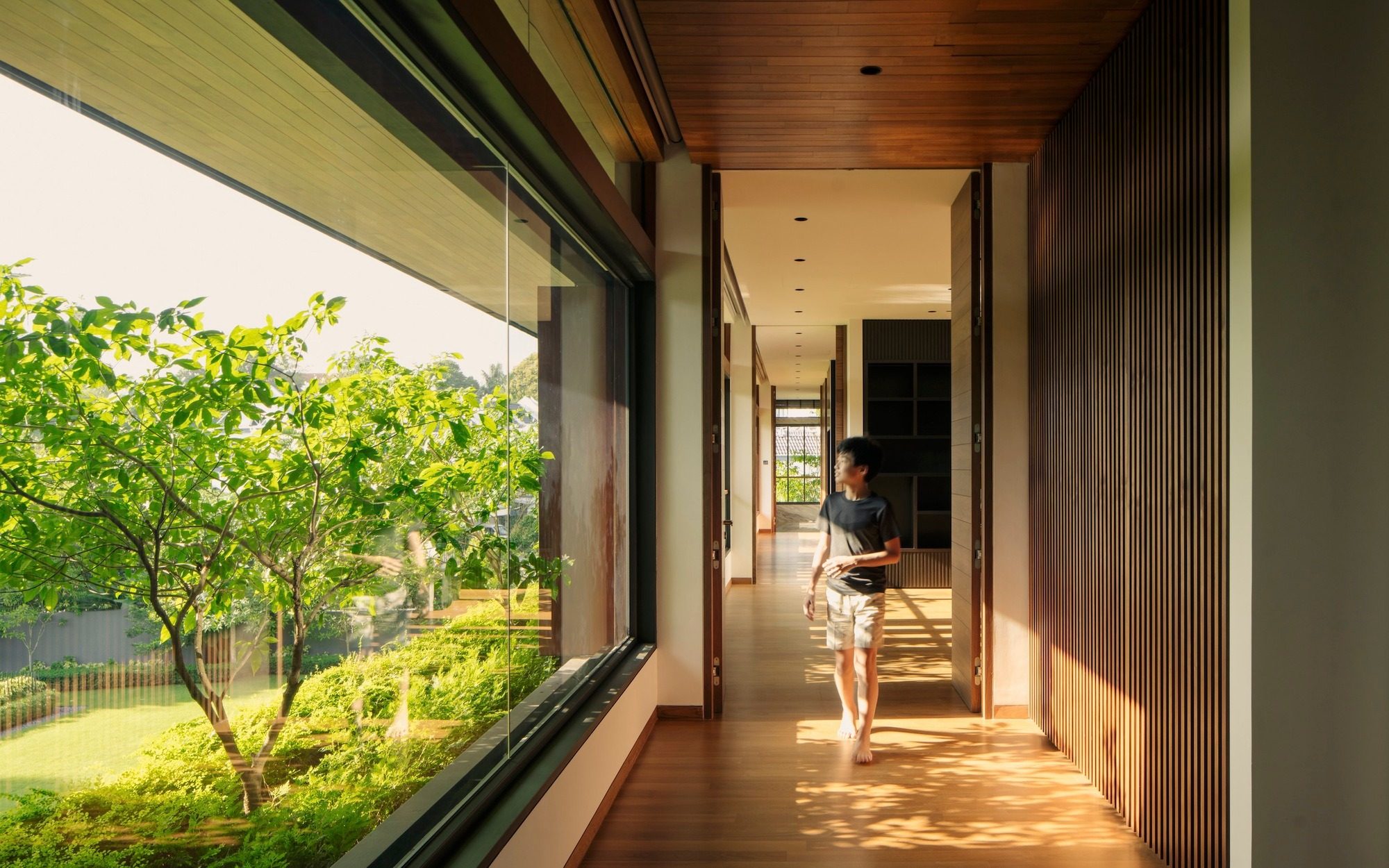 Biệt thự 2 tầng Tropical áp dụng lối kiến trúc mở